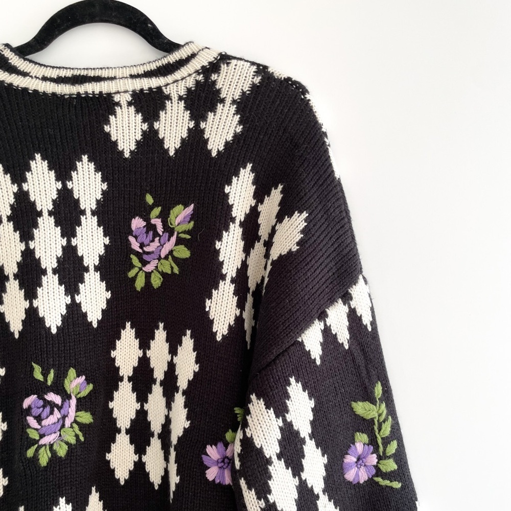 Zara Black and White Sweater with Purple Floral Design - Picture 7 of 8